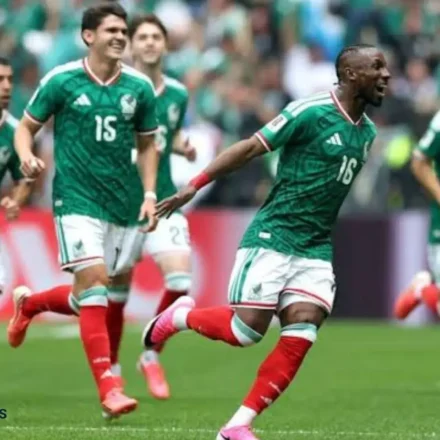 Mexico defeat Ecuador 2-0 to book World Cup last-16 spot and end knockout drought