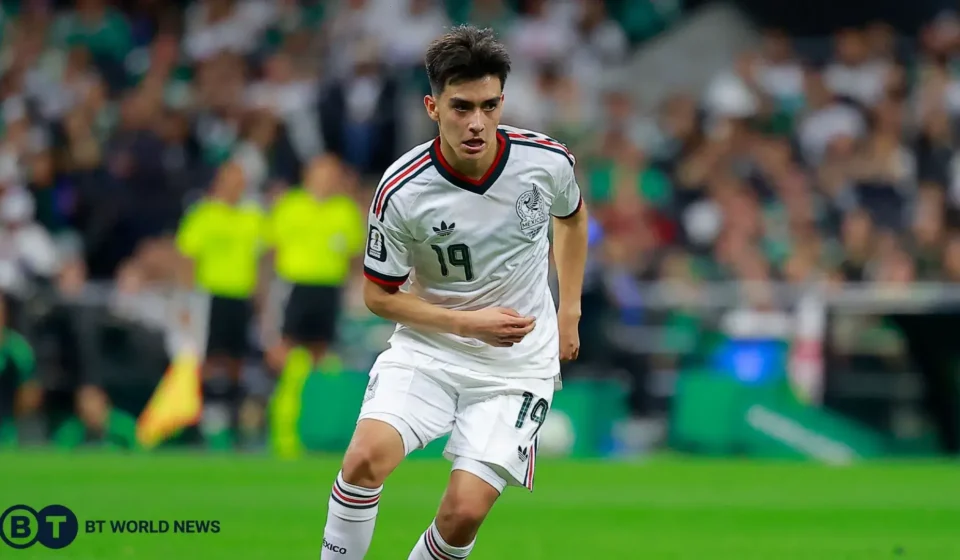 Gilberto Mora becomes the second-youngest player to start in a World Cup knockout match